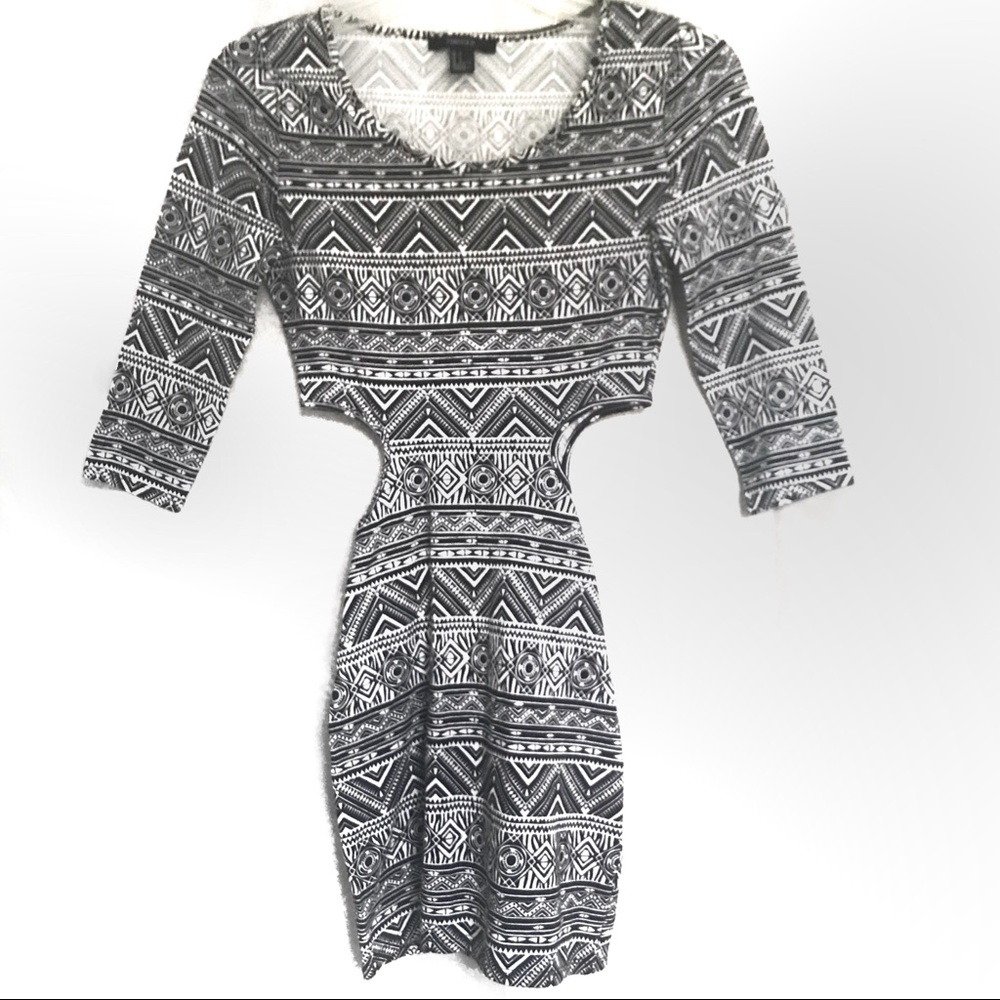 🌈B&W Aztec Bodycon Dress - F21
